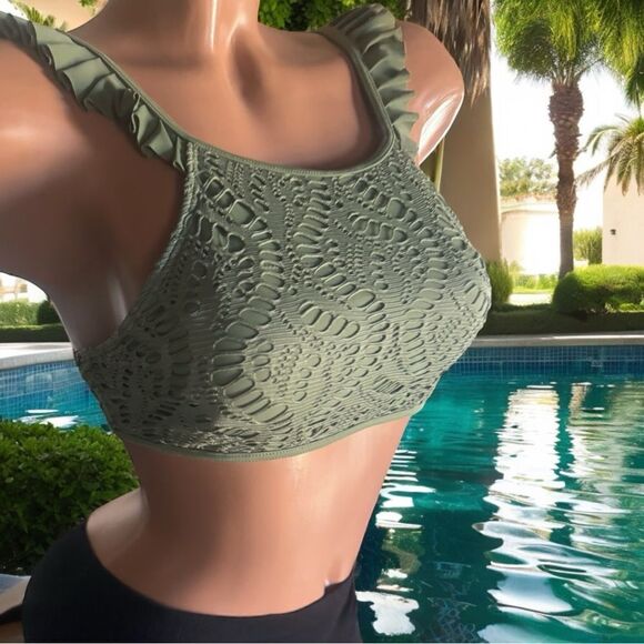 Aerie Swimwear l Bathing Suit Top l Ruffled l Olive Green l S/P l EUC - Picture 11 of 11